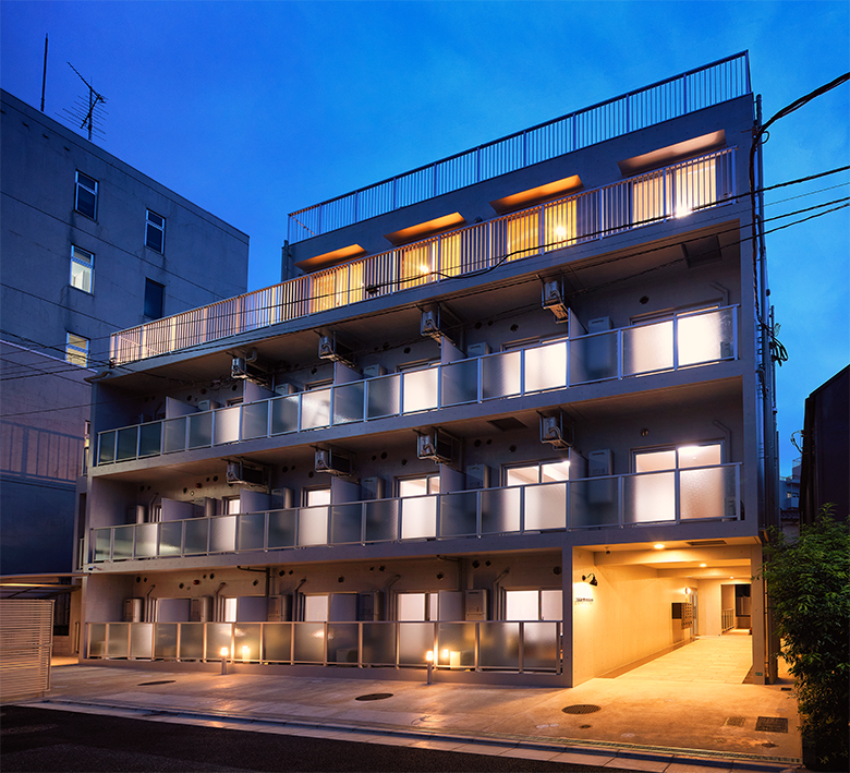 賃貸併用住宅（東京都中野区）　外観（夕景）